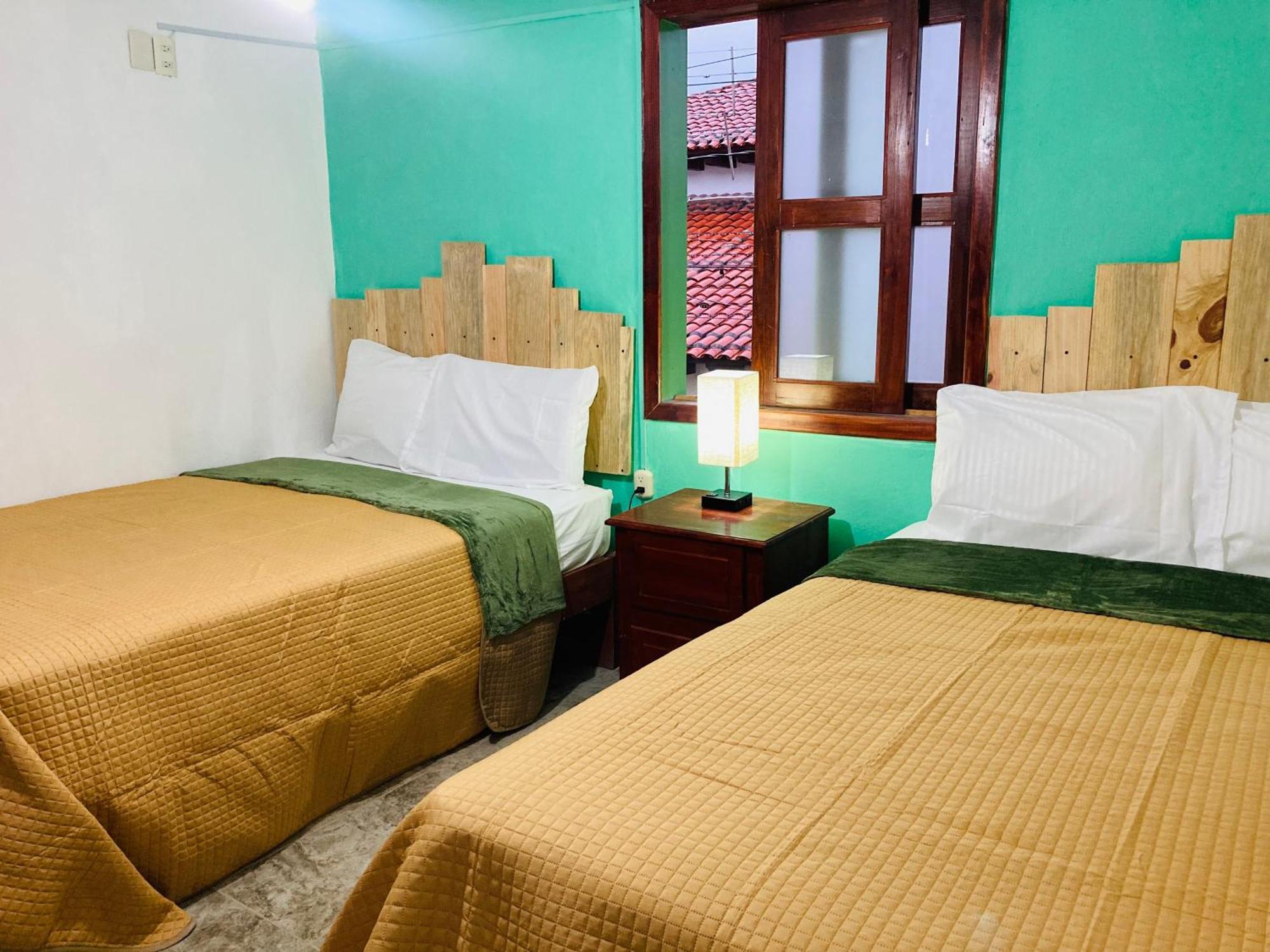 Alhambra Hotel - Сан-Крістобаль-де-лас-Касас Екстер'єр фото