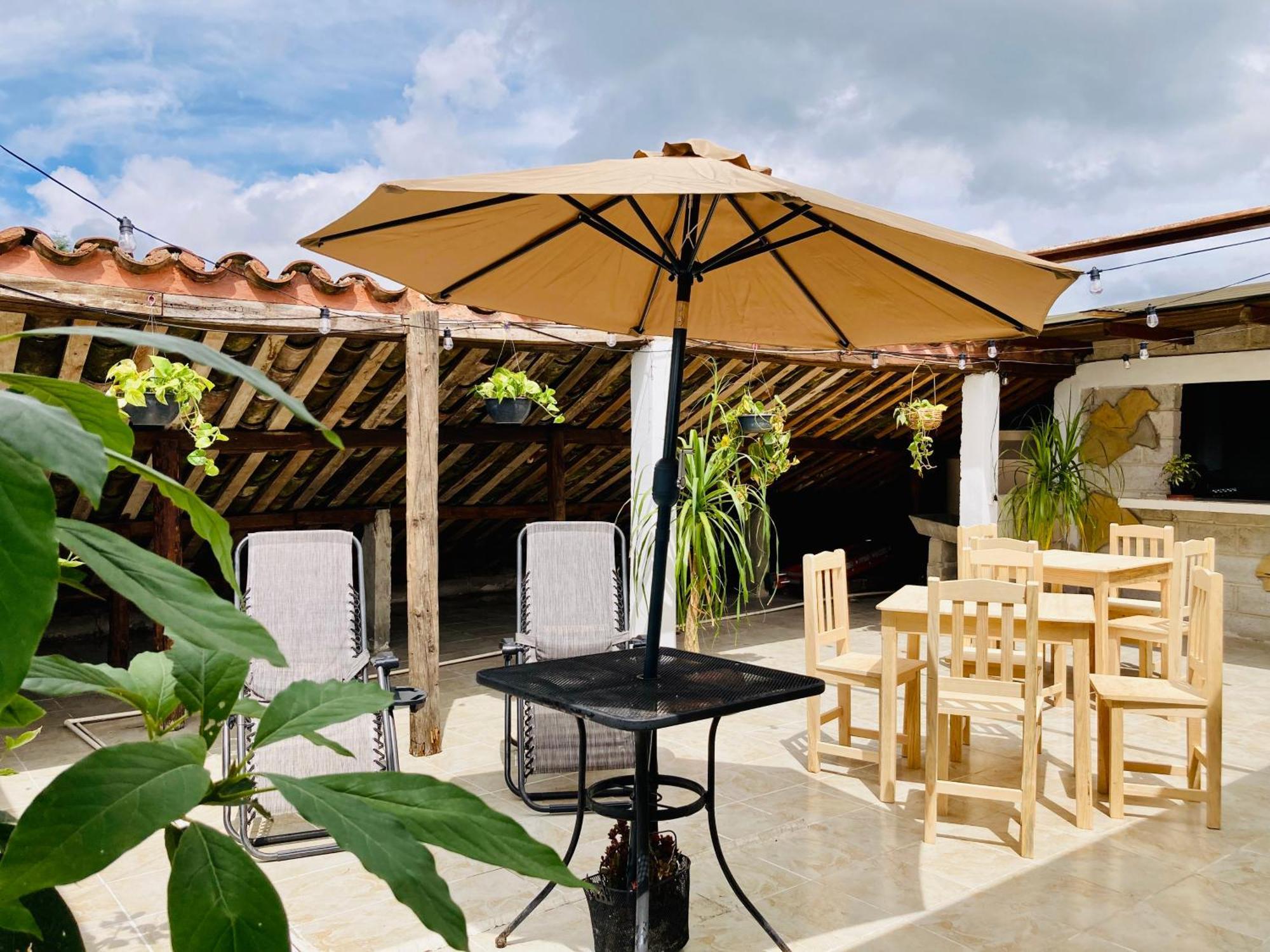 Alhambra Hotel - Сан-Крістобаль-де-лас-Касас Екстер'єр фото